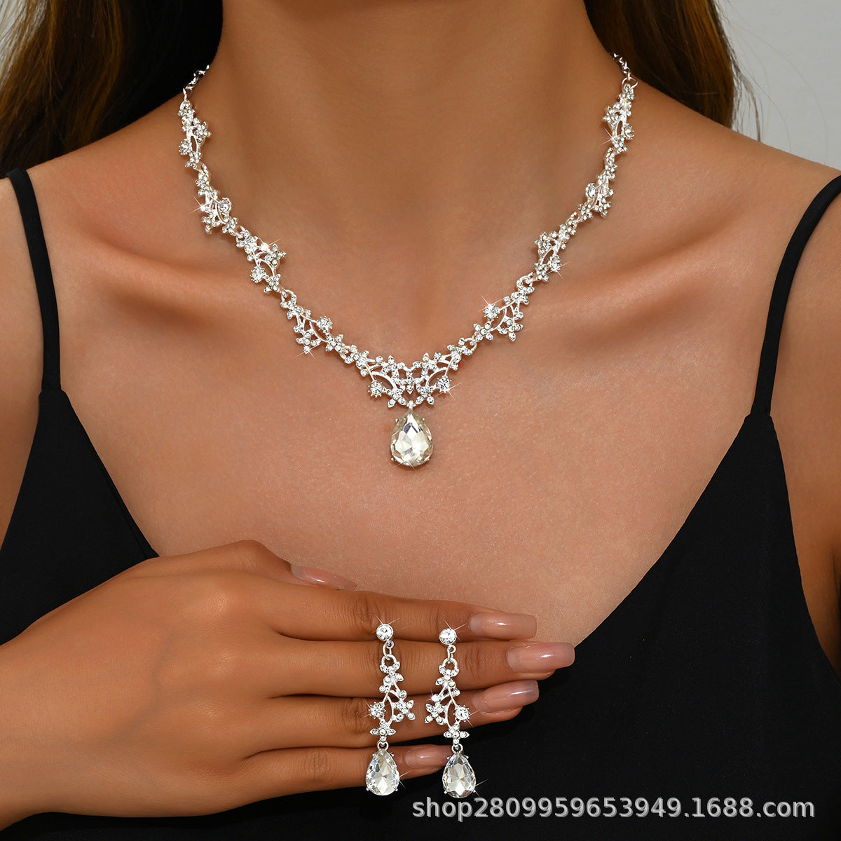 Jewelly