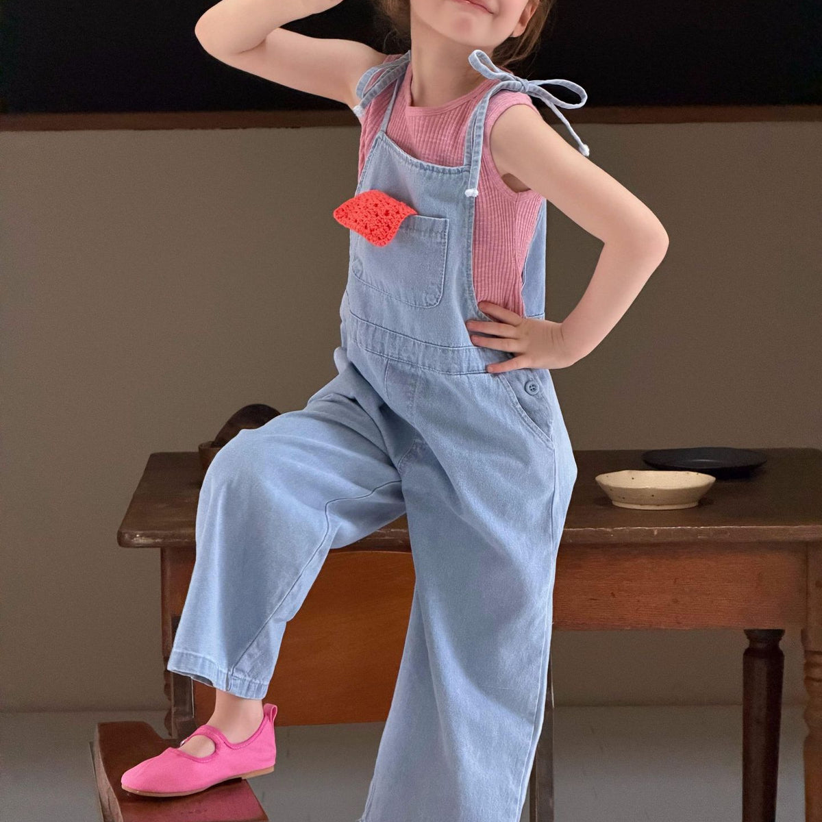 Children's Clothing Summer New Girls' Pants Overalls Jeans Long Pants with Belted Design
