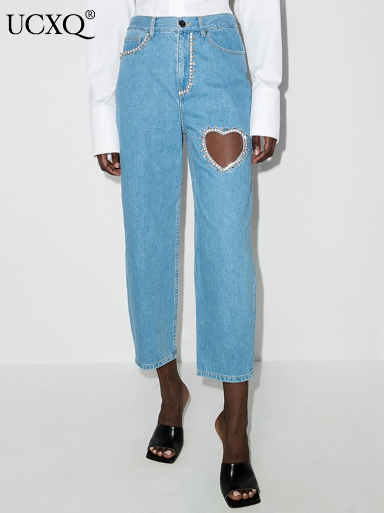 Women’s Heart-Detail Cut-Out Straight-Leg Jeans