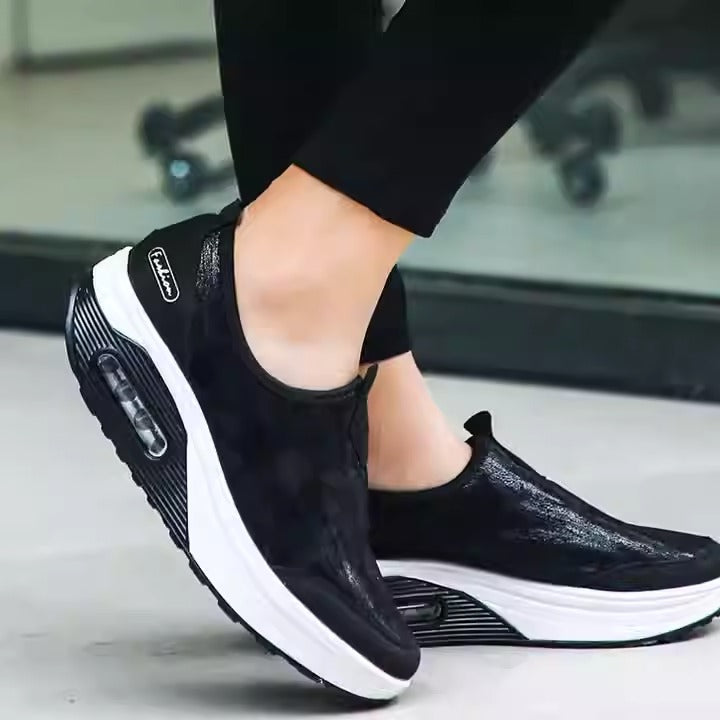 Women's Sports Shoes, Air Cushioned Sloping Heels, Casual Thick Soled Rocking Shoes, Oversized Travel Shoes