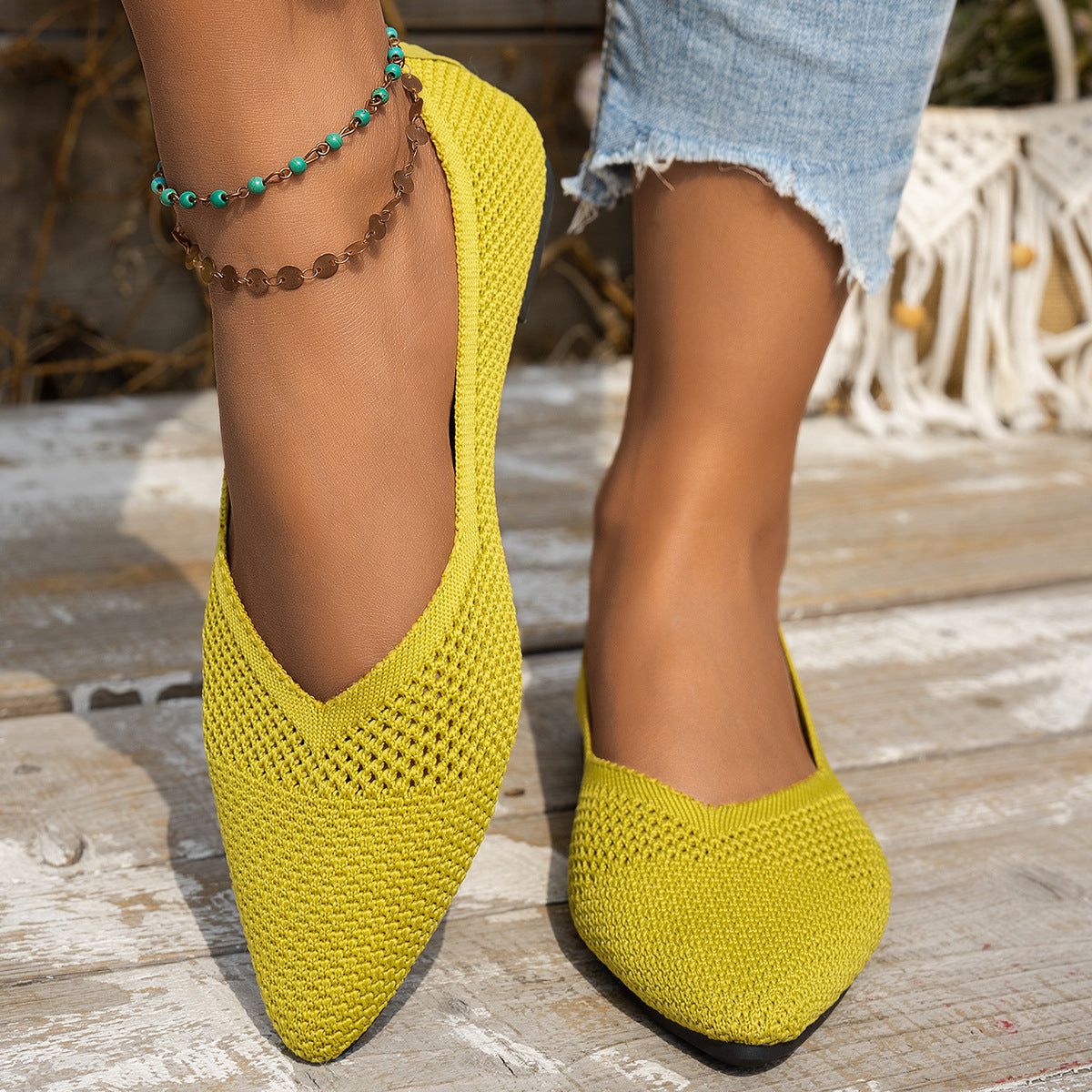 Knitted Women's Shoes Breathable Soft Sole 2025 New Comfortable Pointed Flat Shallow Mouth Slip-on Casual Shoes