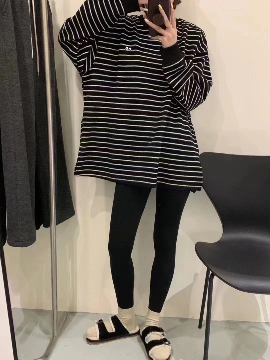 Maternity's Autumn and Winter Thickened Striped Loose Long-sleeved T-shirt Top 2024 Autumn and Winter New Split Hip Covering Base Shirt