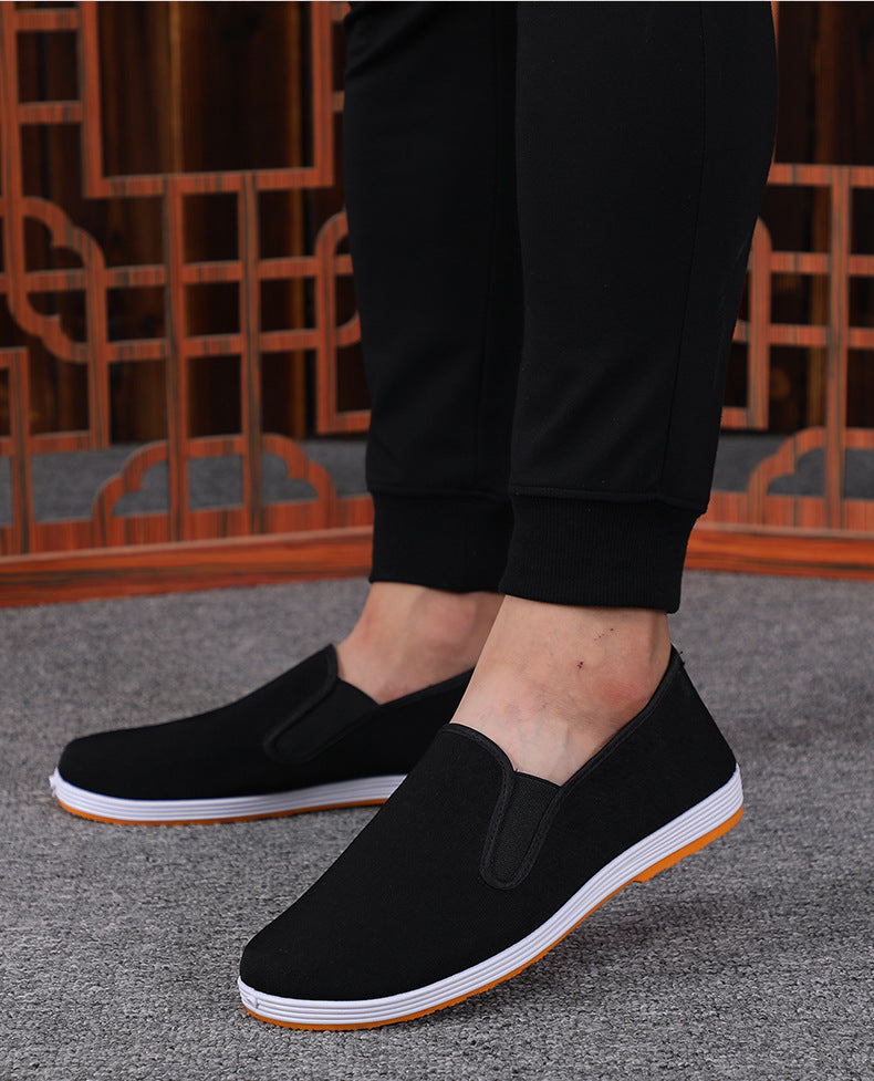 Factory direct old Beijing cloth shoes men's wholesale middle-aged and old men's traditional black cloth shoes
