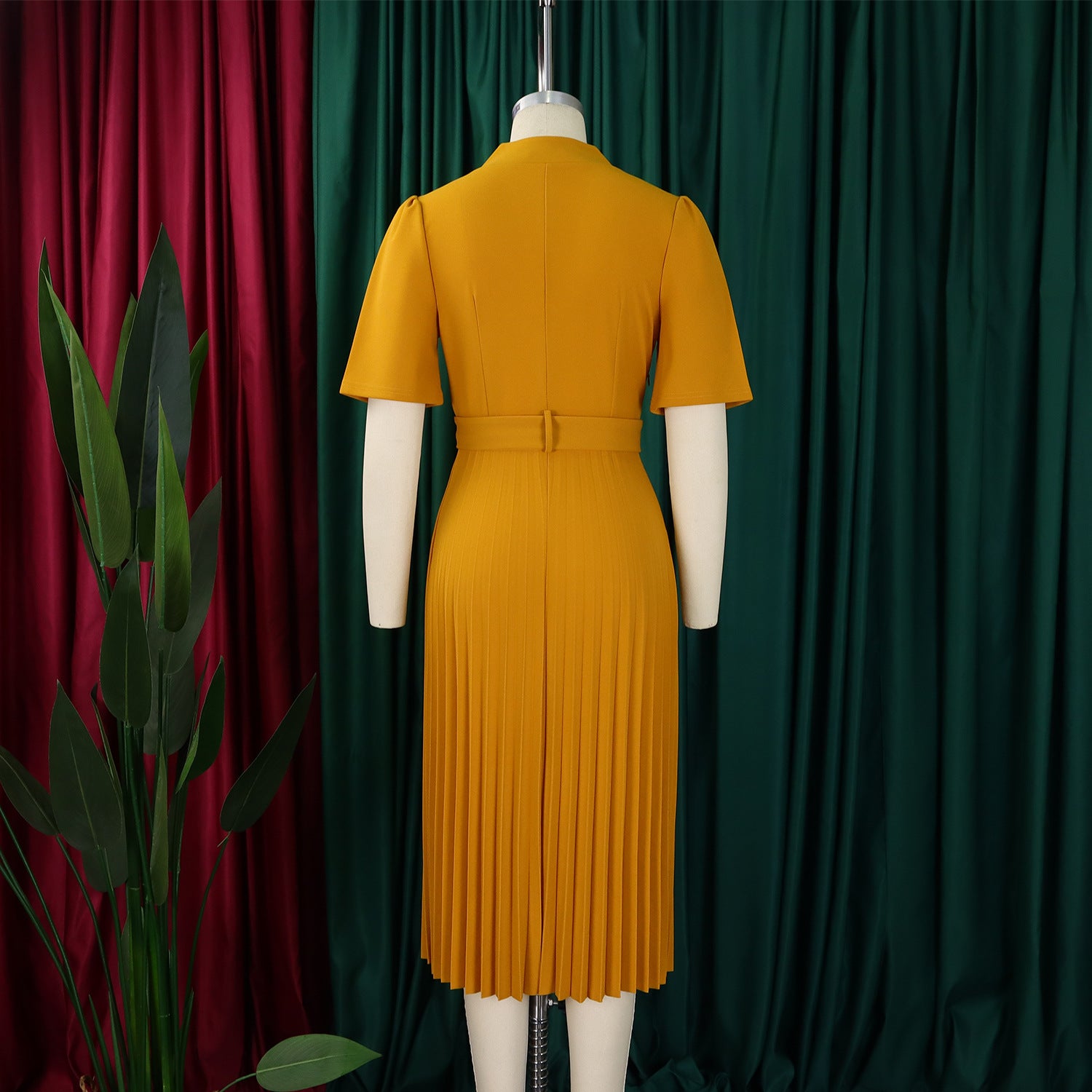 D563 Foreign Trade Cross-border Women's Clothing Summer New Short-sleeved V-neck Pleated High Waist Fashion Elegant Waist African dress