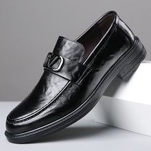 Factory 2023 spring men's leather shoes business formal wear increased men's shoes casual pointed wedding shoes a generation of hair