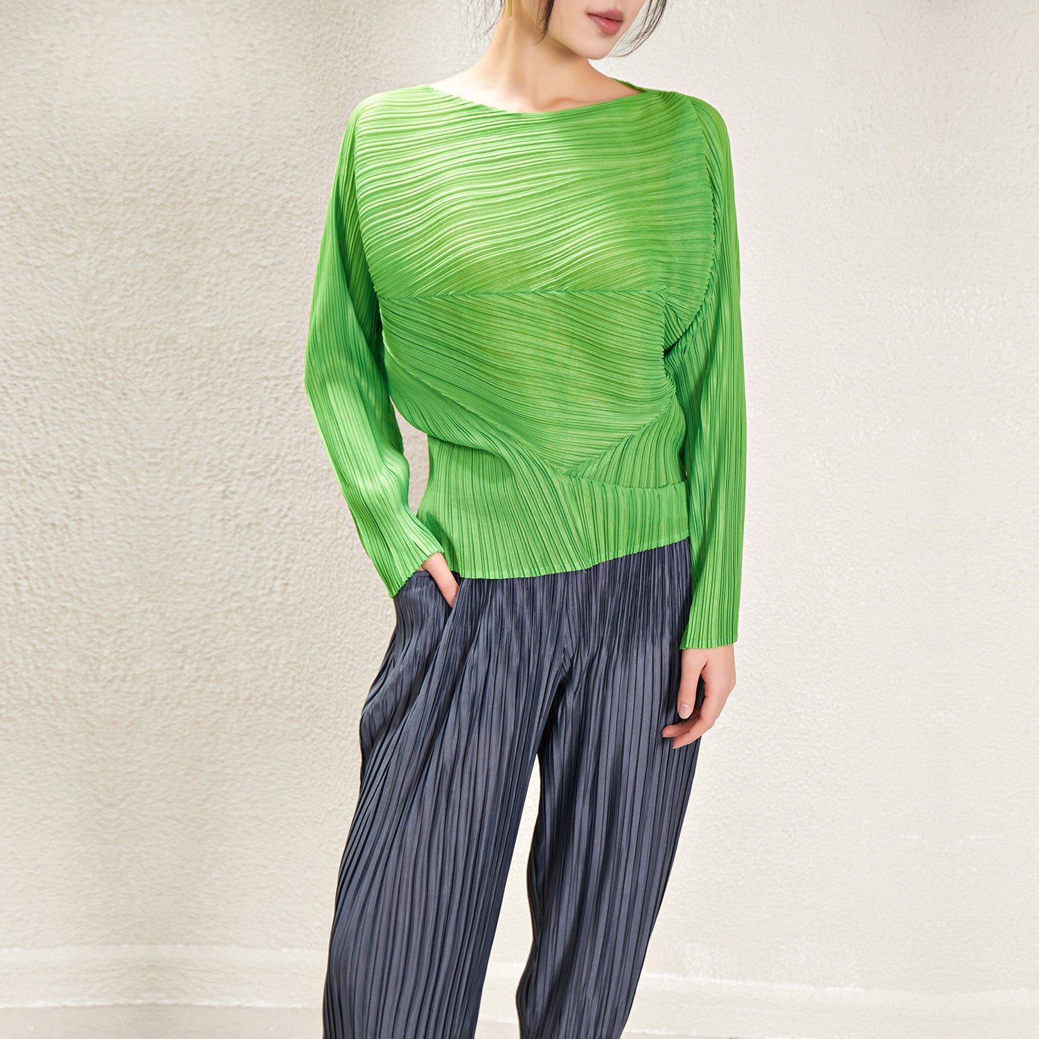Miyake Irregular Long Sleeve Top Women's 2025 Spring and Autumn Design Solid Color Loose Casual Easiest for Match Bat Sleeve T-Shirt