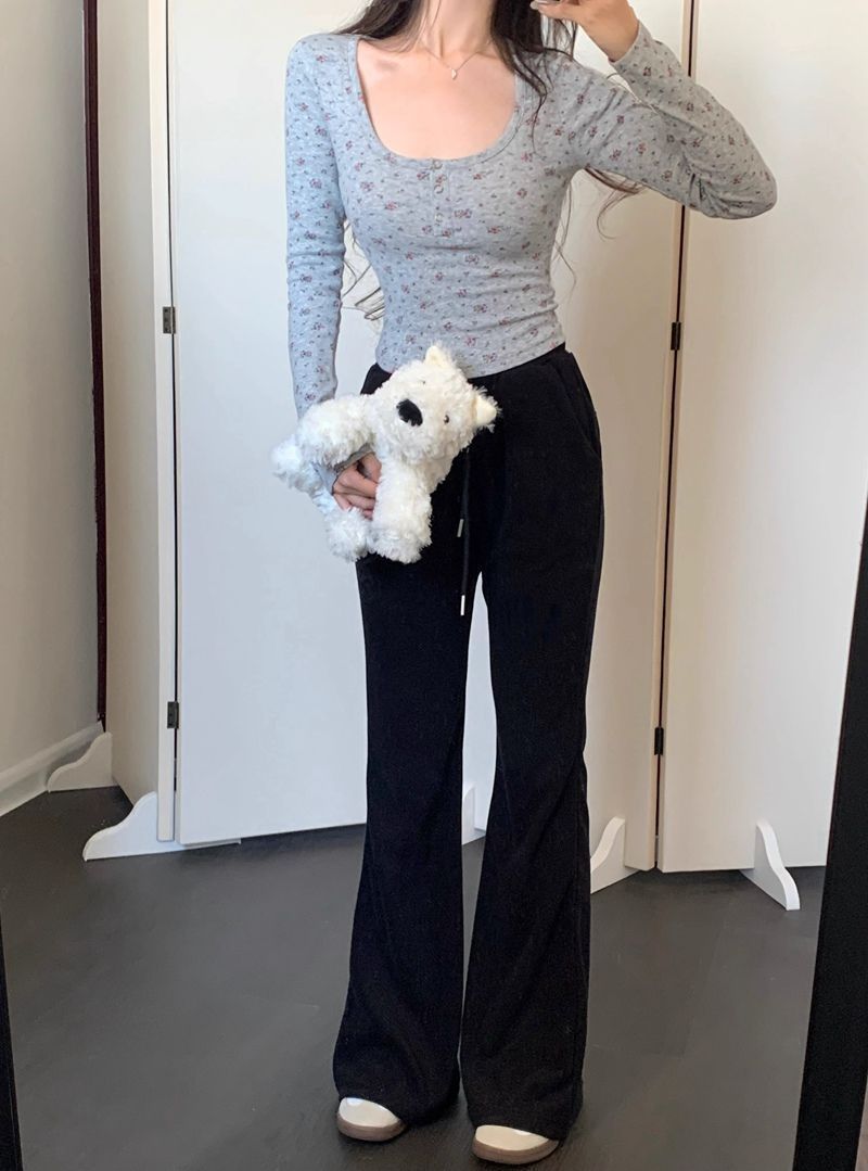 Floral Square Neck Long-Sleeved T-Shirt Bottoming Shirt for Women Autumn and Winter 2025 New Design Niche Slimming Look Tops