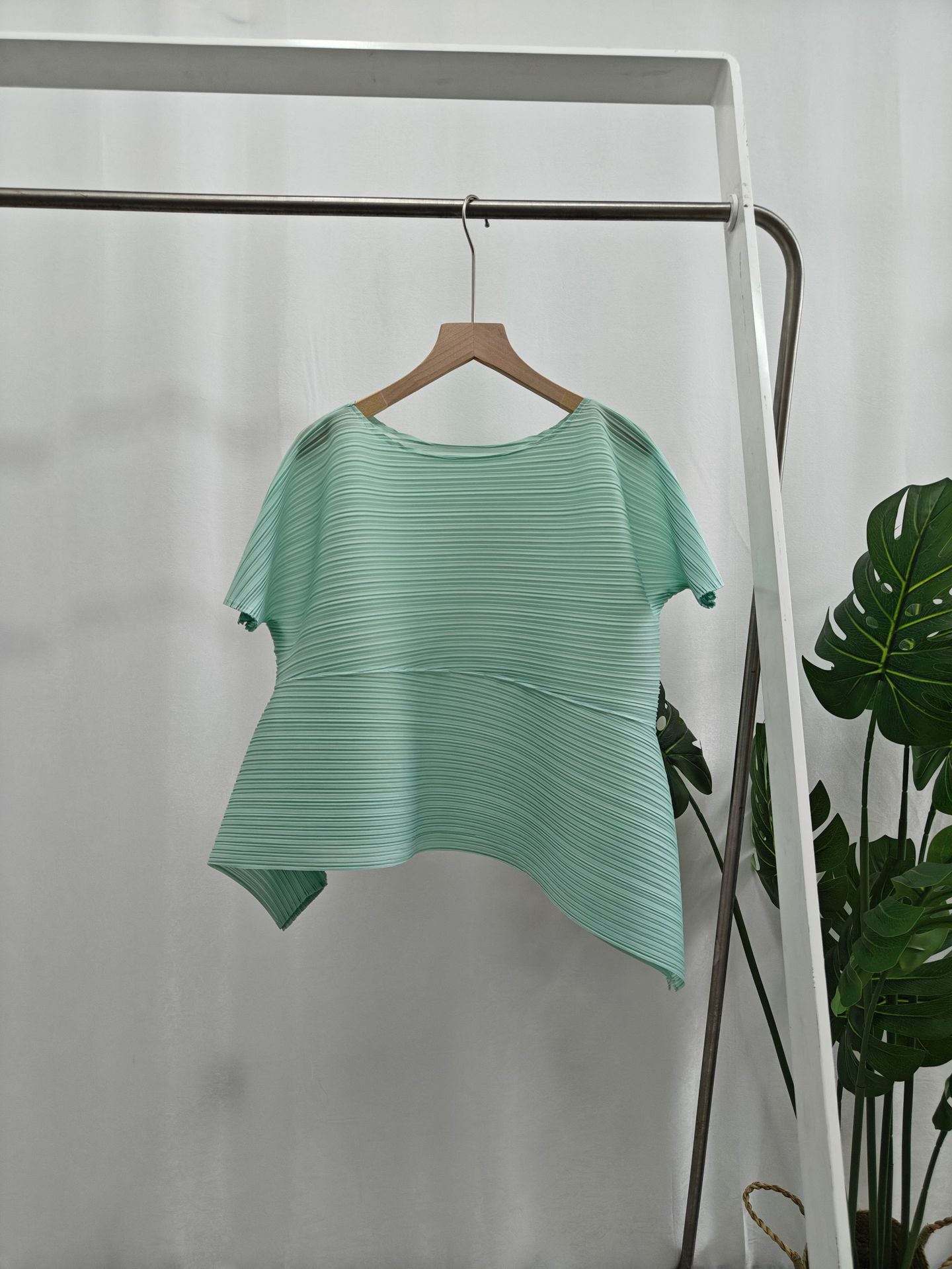 Summer All-match Pleated Top Women's 2024 Summer Thin Comfortable High-end Loose plus size Slim T-shirt