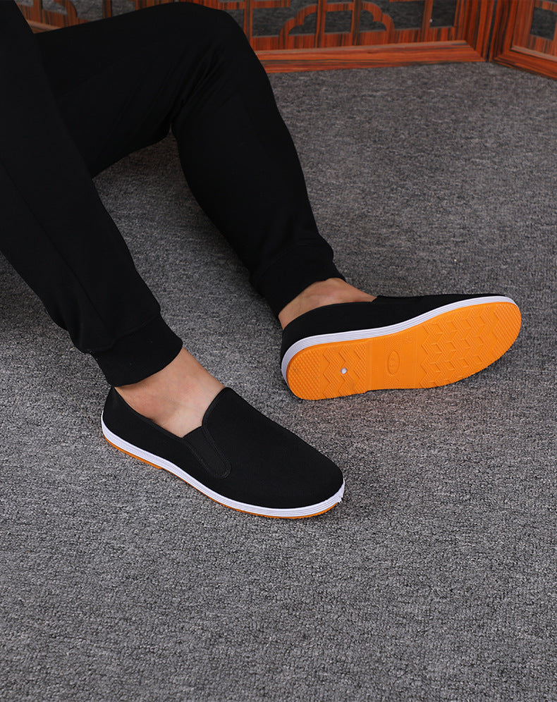 Factory direct old Beijing cloth shoes men's wholesale middle-aged and old men's traditional black cloth shoes