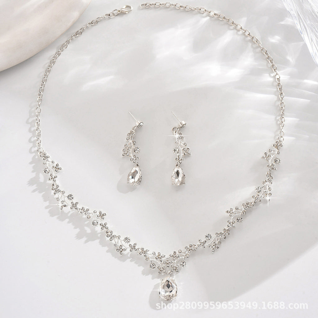 Vintage Light Luxury Crystal Drop Necklace Earrings suit Fashion Elegant Bridal Dress Accessories Necklace Jewelry Goods