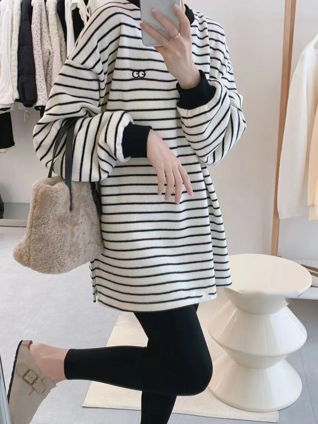 Maternity's Autumn and Winter Thickened Striped Loose Long-sleeved T-shirt Top 2024 Autumn and Winter New Split Hip Covering Base Shirt