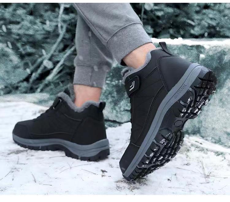 Middle-aged and elderly walking shoes autumn and winter fleece-lined round toe cotton in stock warm thickened cross-border foreign trade shoes men's shoes